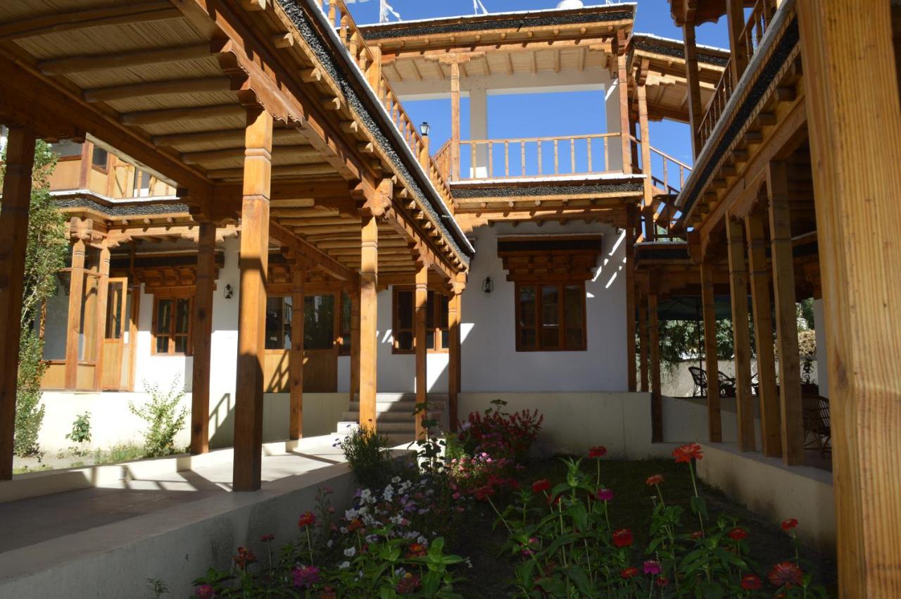 Lha-Ri-Sa Resort Léh Exteriér fotografie